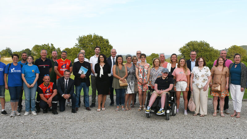 Plume fondatrice – Lions Club de Manosque